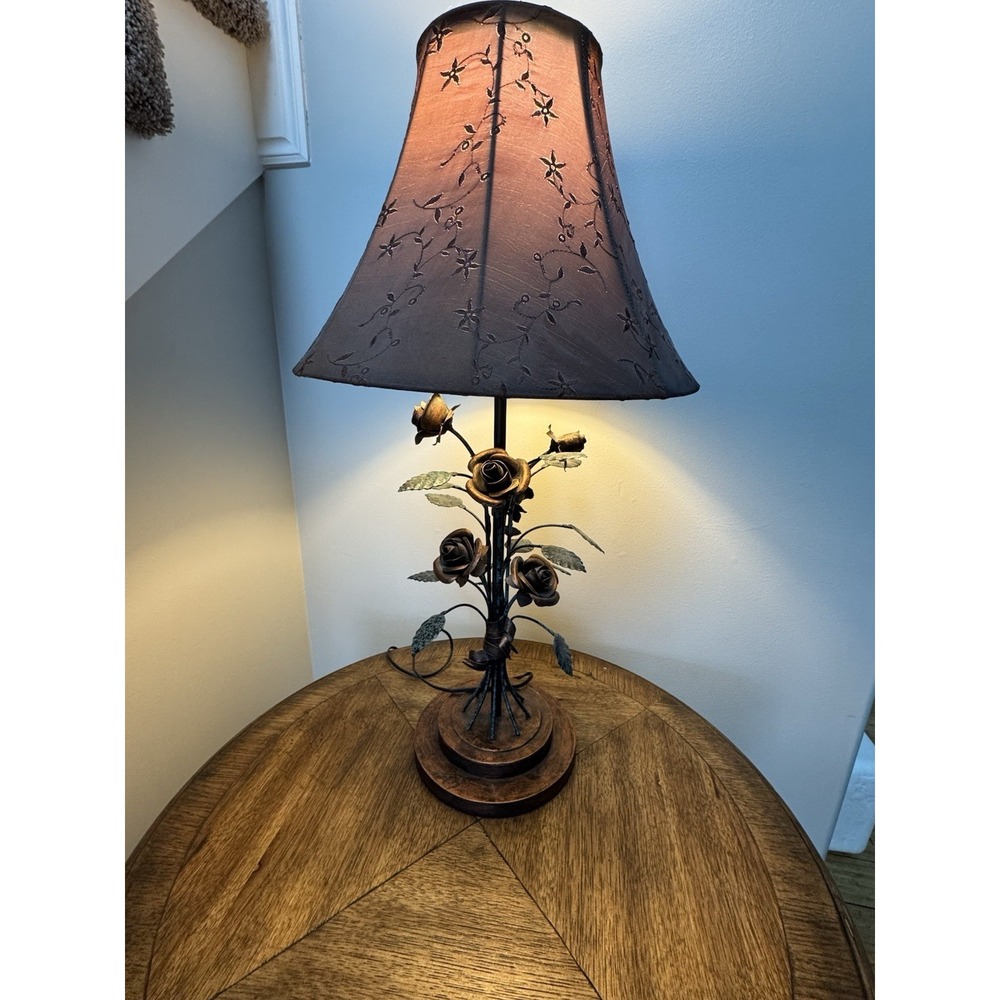 Vintage floral rose table lamp. Stunning. lamp shade. bronze color
